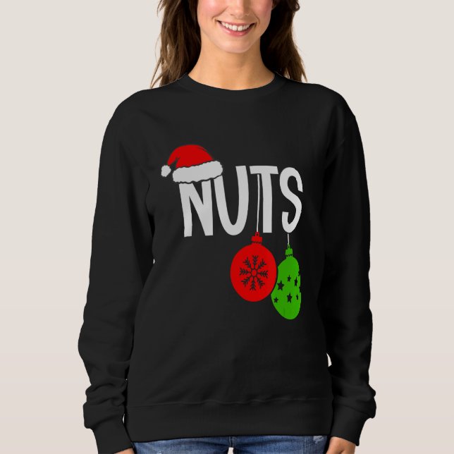 Christmas Chest Nuts Christmas Couple Mr and Mrs L Sweatshirt (Vorderseite)