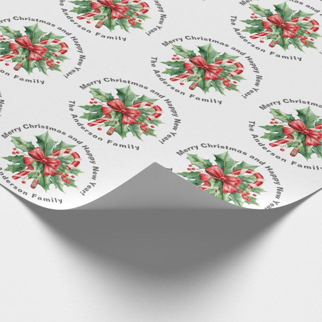 Christmas Custom text Holly Berry Candy Cane White Geschenkpapier (Ecke)