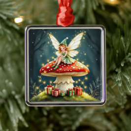 Christmas Fairy atop a Mushroom Cottage Core Ornament Aus Metall
