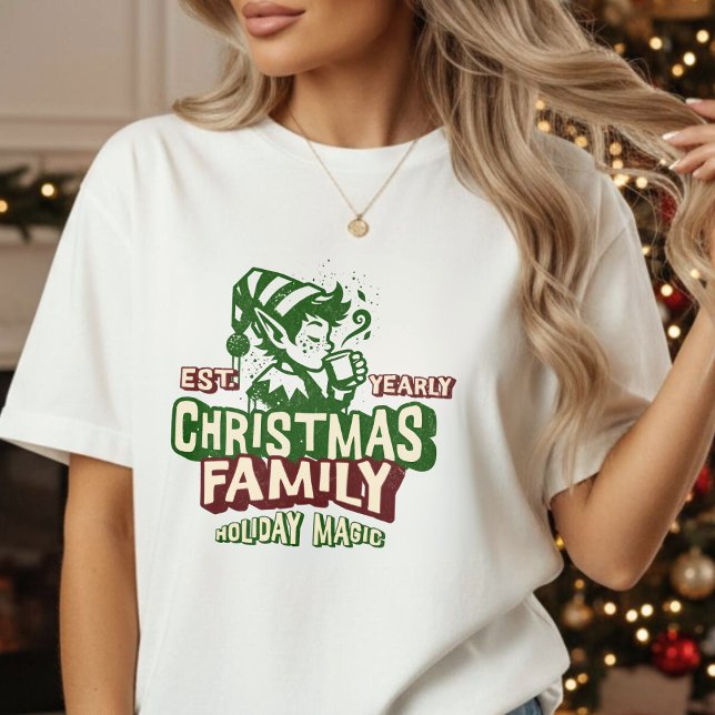 Christmas Family Holiday Magic T-Shirt (Von Creator hochgeladen)