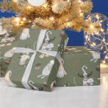 Christmas Gnomes Woodland Geschenkpapier<br><div class="desc">Dieses niedliche gnome Weihnachtspapier wird unter Ihrem Baum perfekt aussehen. Die Designs zeichnen sich durch niedliche Zwerge,  Rentiere und Rentiere auf einem schlüpfgrünen Hintergrund aus.</div>