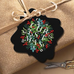CHRISTMAS Greenery Berries Holiday Black Geschenkanhänger<br><div class="desc">Das Wort CHRISTMAS in schöner Typografie sitzt zwischen Blätter und Beeren auf einem schwarzen Hintergrund (oder einer beliebigen Farbe) auf diesen extravaganten Gastgeschenk-Tags. PASSENDE Artikel in unserem Geschäft.</div>