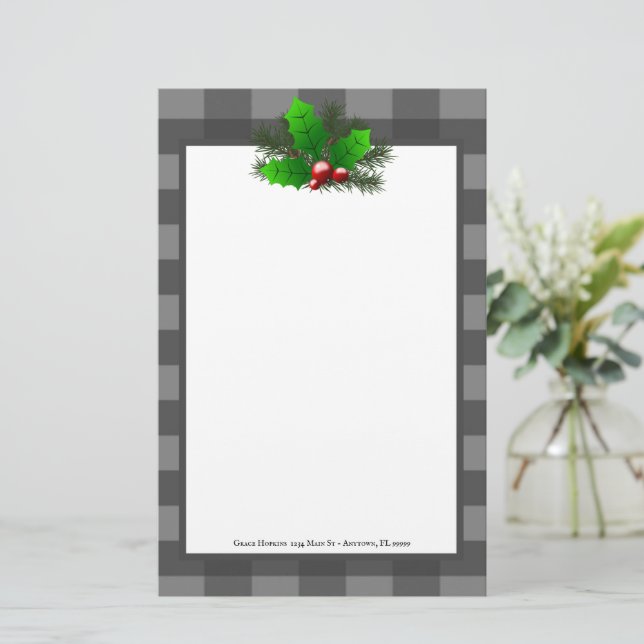 Christmas Holly Buffalo Kariertes Personalisiertes Briefpapier (Stehend Vorderseite)