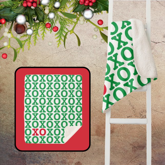 Christmas Hugs Kisses Green Red Pattern Sherpadecke (Von Creator hochgeladen)