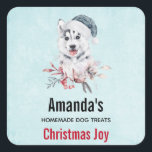 Christmas Husky Hund in einer Weihnachtsmannmütze  Quadratischer Aufkleber<br><div class="desc">Leckereien von Hunden stellen Aufkleber mit einer whimsikalen und niedlichen Aquarellmalerei eines Husky-Hundes mit blauer Weihnachtsmannmütze her.</div>