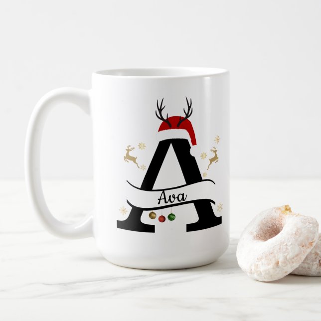Christmas Letter A Initial – Festive Holiday Desig Kaffeetasse (Mit Donut)