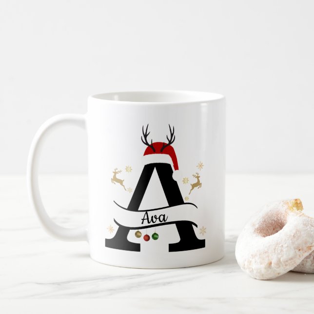 Christmas Letter A Initial – Festive Holiday Desig Kaffeetasse (Mit Donut)