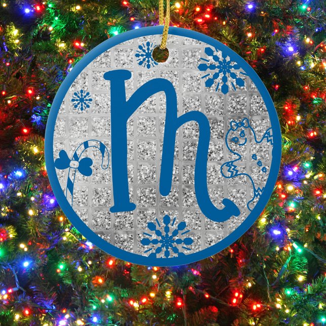Christmas Monogram Letter M Blue Silver Glitzer Keramik Ornament (Von Creator hochgeladen)