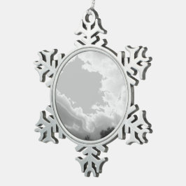 CHRISTMAS ORNAMENT ART AND DESIGN