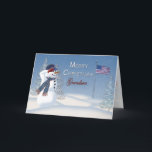 Christmas - Patriotic - Grandson - Snowman/Salutin Feiertagskarte<br><div class="desc">Spaß und eine einzigartige Weihnachtskarte für diese besondere Person,  die in unserem Militär dient. Es ist sicher,  ein Lächeln auf ihr Gesicht zu setzen: das gleiche Bild für: Sohn,  Tochter,  Liebling,  Enkel,  Enkelin,  Papa,  Soldat,  Nichte,  Neffe</div>