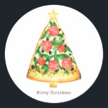 Christmas Pizza Slice Runder Aufkleber<br><div class="desc">Illustration eines Pizzaschnitzes in Form eines Weihnachtsbaumes,  der mit Grüntönen,  Oliven und Tomatenscheiben geschmückt und mit einem Stern überzogen ist.</div>
