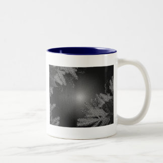 Christmas Poinsettia Black and Grey II Zweifarbige Tasse