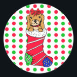 Christmas Red and Green Polka Dots Strumpf Runder Aufkleber<br><div class="desc">Niedlicher Welpenhund im Strumpf Weihnachten Rot und Grün Polka Dots Holiday Aufkleber für Geschenke,  Bonbons oder Siegel Weihnachtskarten.</div>