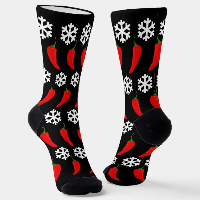 Christmas Red Chili Peppers and Snowflakes Socken (Gewinkelt)