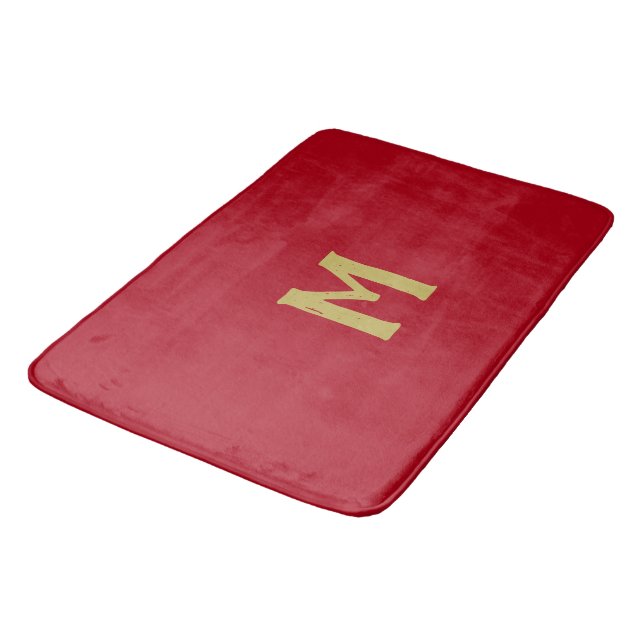 Christmas Red Gold Monogram Badematte (Schrägansicht)