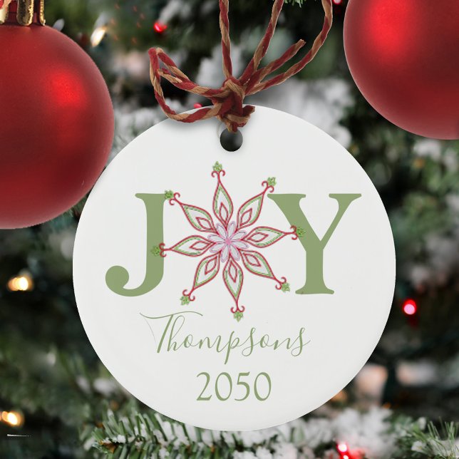 Christmas Red Green Foto Joy Typografy Keramik Ornament (Christmas holiday Joy typography with a colorful pink, red, and green whimsical snowflake. )