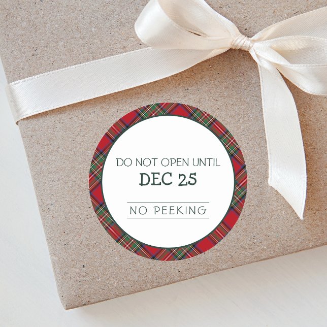 Christmas Red Green Kariert Stewart Tartan Runder Aufkleber (Rustic Plaid Do Not Open Stewart Tartan Classic Round Sticker)