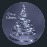 Christmas Shiny Blue Ribbon Tree Sparkle Runder Aufkleber<br><div class="desc">Weihnachts Shiny Blue Ribbon Tree Sparkle Classic Round Sticker. Einzigartiges,  schönes,  stilvolles Design. Leicht personalisiert zu sein. Schriftart Stil,  Größe und Farben können geändert werden. Matching-Elemente sind verfügbar.</div>