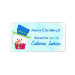 Christmas Snowman Cupcake Food-Geschenksticker Adressaufkleber<br><div class="desc">Dieser Aufkleber eignet sich hervorragend für Ihre Geschenke an Keksen, Süßigkeiten, Kuchen oder anderen Speisen, die Sie zu Weihnachten oder im Winter schenken. Das individuell anpassbare Etikett enthält die Worte "Frohe Weihnachten" und "gebacken für Sie nach Ihrem Namen". Diese Wörter können alle in andere Wörter geändert werden, wie Sie möchten....</div>