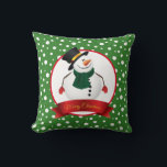 Christmas Snowman Pillow Kissen<br><div class="desc">Dieses Akzent-Kissen wird in einem niedlichen Weihnachtsfeiertagsausschnitt gezeigt. Passen Sie dieses Objekt an oder kaufen Sie,  wie es ist. Bild</div>