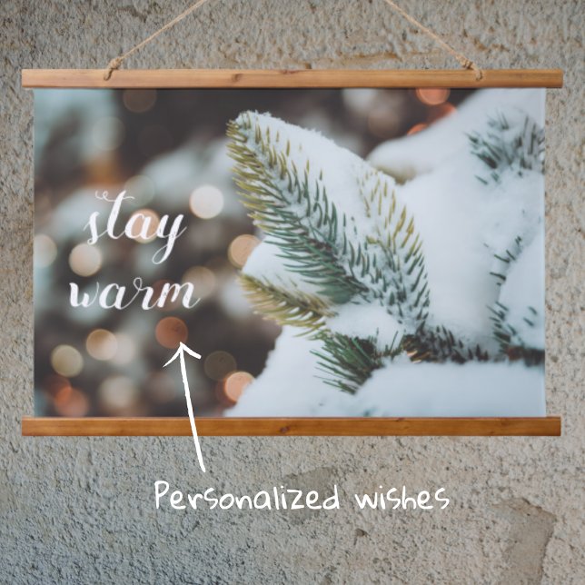 Christmas spruce branch and winter lights wandteppich mit holzrahmen (Von Creator hochgeladen)