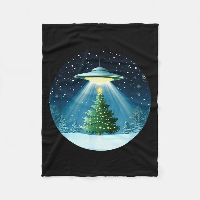 Christmas Tree Beamed By Ufo For Interstellar Holi Fleecedecke (Vorderseite)