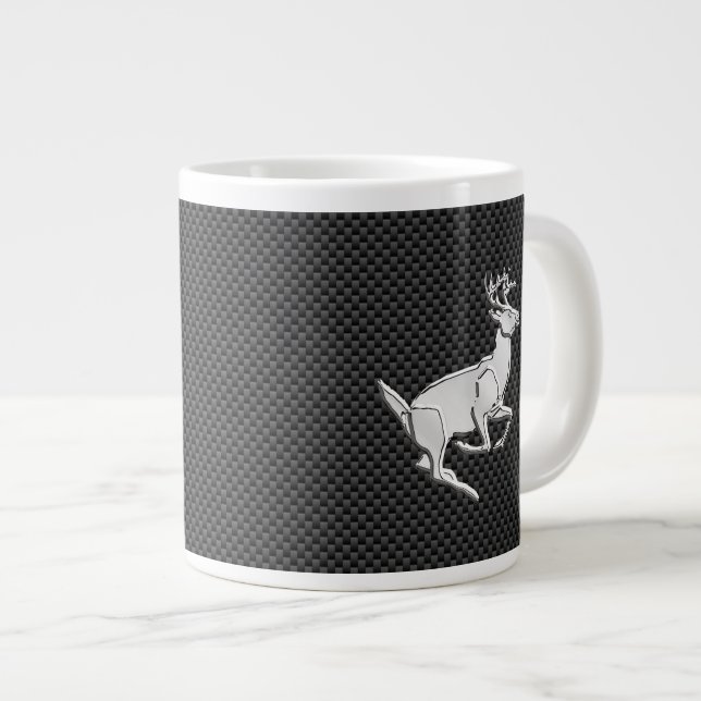 Chrome, der Hirsch auf Kohlenstofffaser-Dekor läuf Jumbo-Tasse (Vorderseite Rechts)