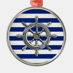 Chrome Like Wheel auf Nautical Stripes Ornament Aus Metall