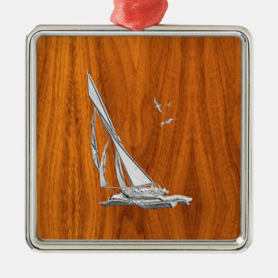 Chrome Regatta Relief boat on Teak Veneer Styles Silbernes Ornament
