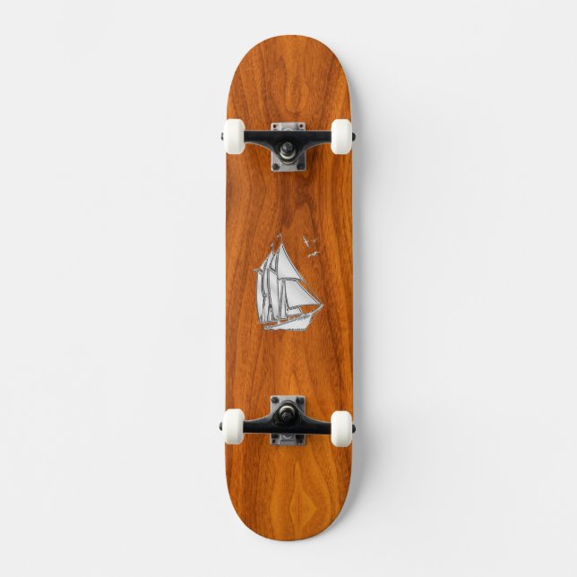 Chrome Silver wie Sailboat auf Teak Veneer Skateboard (Vorderseite)