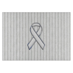 Chrome White Ribbon Awareness auf vertikalen Strei Schneidebrett