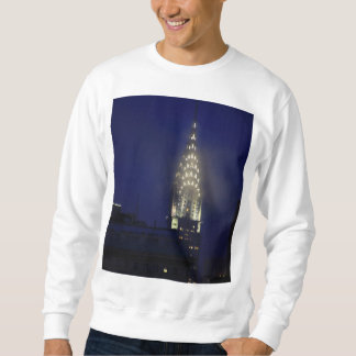 Chrysler-Gebäude-Lit oben an der Dämmerung im Sweatshirt
