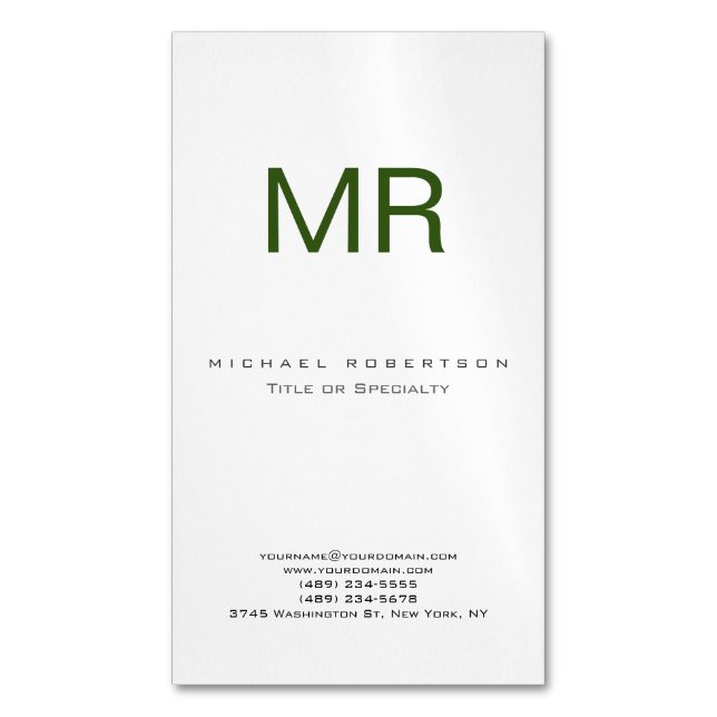 Chubby Modern Monogram White Green Business Card Magnetische Visitenkarte (Vorderseite Vertikal)