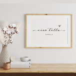 Ciao Bella | Italienische Moderne Schrift mit Herz Poster<br><div class="desc">Hallo,  schön! Dieses Schwarz-Weiß-Poster in italienischer Sprache verleiht jedem Zimmer einen stilvollen Chic. Moderne,  elegante schwarze Schrift-Typografie erscheint mit einem von Hand gezeichnet Herz,  für ein Poster,  das Sie immer an Italien erinnern wird,  oder wo auch immer Ihre Reisen Sie führen!</div>