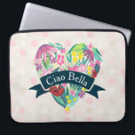 Ciao Bella Niedliches Blumenherz mit tropischen Bl Laptopschutzhülle<br><div class="desc">Ein Laptop-Ärmel mit individualisierbarem Text,  in dem steht: "Ciao Bella",  in gebogenem Text in einem blau-grünen Band geschrieben,  überlagert über einem skurrilen Herz mit tropischen Blume und Blätter in Rosa,  Grün und Gelb. Der Hintergrund ist ein schwaches Muster mit Kreisen in hellrosa und weiß. Klänglich und skurril.</div>