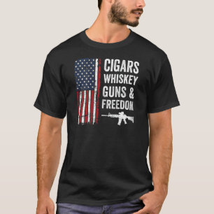 Cigars Whiskey Guns & Freedom USA Flag 4. Juli T-Shirt