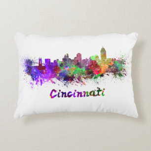 Cincinnati skyline im Watercolor Dekokissen