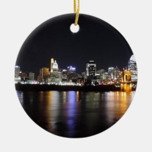 Cincinnati-Skyline nachts Keramik Ornament