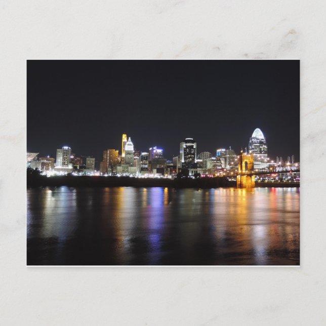 Cincinnati Skyline nachts Postkarte (Vorderseite)
