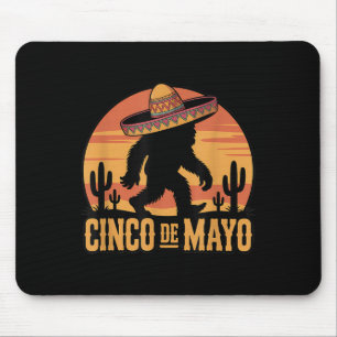 Cinco De Mayo Bigfoot Sombrero Wüste Sunset Mousepad