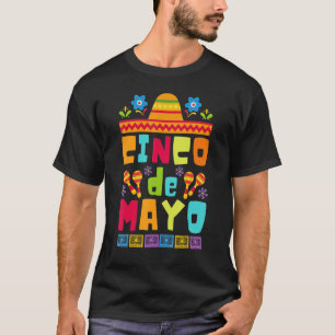 Cinco De Mayo Fiesta Überrascha Camisa 5 De Mayo V T-Shirt