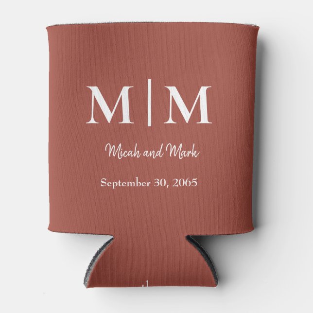 Cinnamon Monogram & Names Wedding Can Cooler Dosenkühler (Vorderseite)
