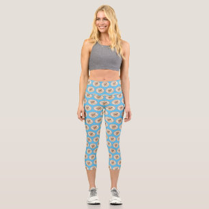 Cinnamon Rolle Cartoon Illustration Capri Leggings