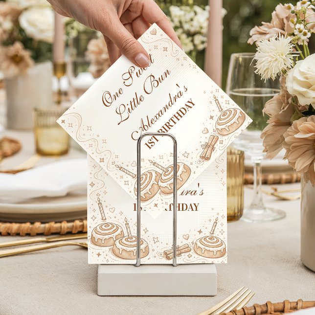 Cinnamon Swirl Little Bun Birthday Serviette (Von Creator hochgeladen)