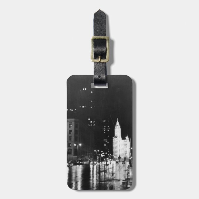 circa 1954:  Eine Ansicht unten Michigan-Allee Gepäckanhänger (Vorderseite vertikal)