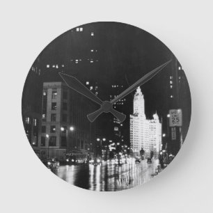 circa 1954: Eine Ansicht unten Michigan-Allee Runde Wanduhr