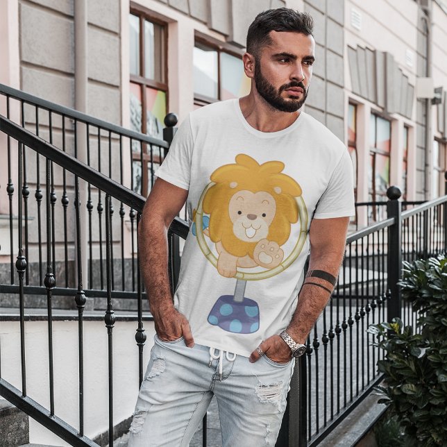Circus Lion springt durch einen Hoop T-Shirt (Von Creator hochgeladen)