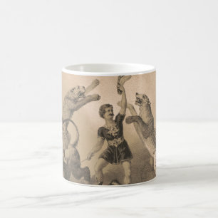 Circus Performer Stehend unter vicious Animals Kaffeetasse