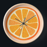 Citrus Orange Fun Uhr<br><div class="desc">Vergnügen Sie sich mit orangefarbenen Zitrusfrüchten auf einem rot-rosa Hintergrund. Ideal für Feinschmecker,  gesunde Esser,  Cafés,  Restaurants und alle,  die Lieben kochen. Holen Sie sich ein visuelles Vitamin C. Originelle Kunst von Nic Squirrell.</div>