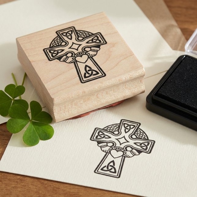 Claddagh Cross Wood Art Briefmarke Gummistempel (Your go-to heritage stamp.)